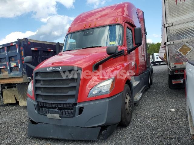 Photo 6 of 2020 FREIGHTLINER CASCADIA 126 SEMI TRUCK N/A (VIN 1FUJHHDR2LLLJ7083)