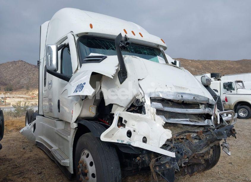 2022 Freightliner New CASCADIA 126 (VIN 1FUJHHDR6NLMX0228) main photo