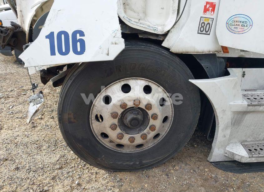 Photo 12 of 2022 Freightliner New CASCADIA 126 (VIN 1FUJHHDR6NLMX0228)