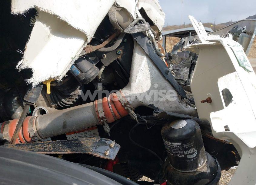 Photo 21 of 2022 Freightliner New CASCADIA 126 (VIN 1FUJHHDR6NLMX0228)