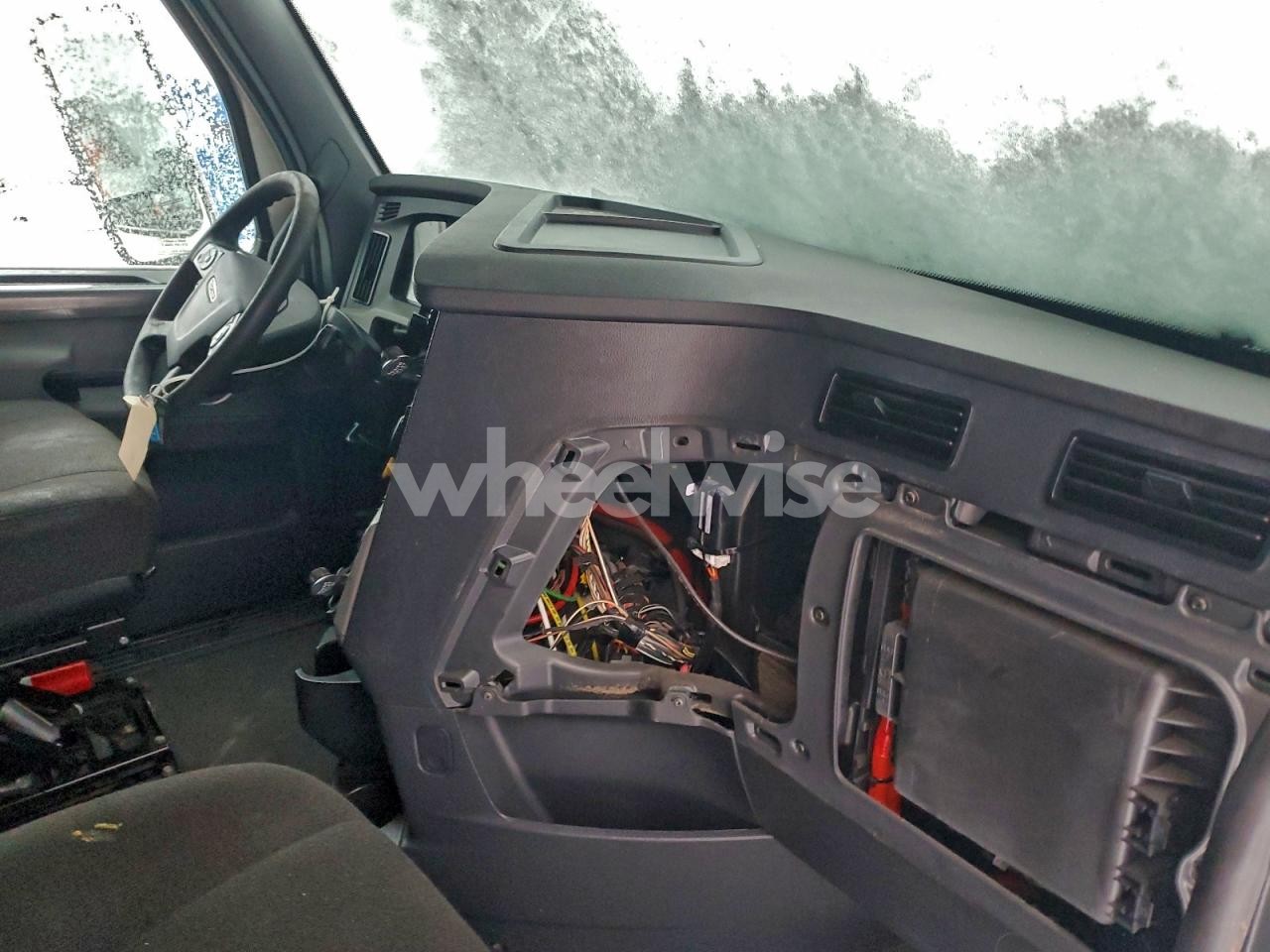 Photo 5 of 2022 FREIGHTLINER CASCADIA 126 SEMI TRUCK (VIN 1FUJHHDR9NLNA3394)