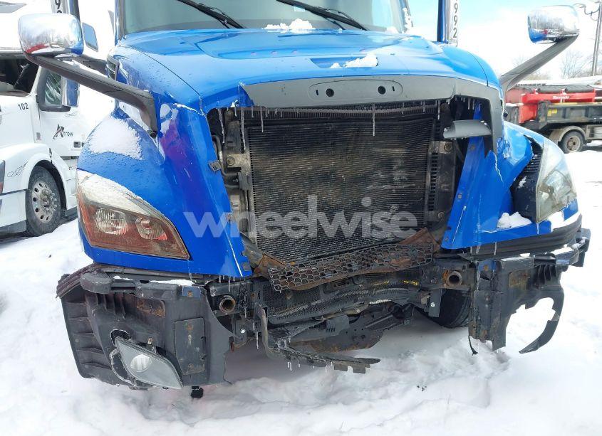 Photo 12 of 2019 Freightliner New CASCADIA 126 (VIN 1FUJHHDRXKLKL0496)