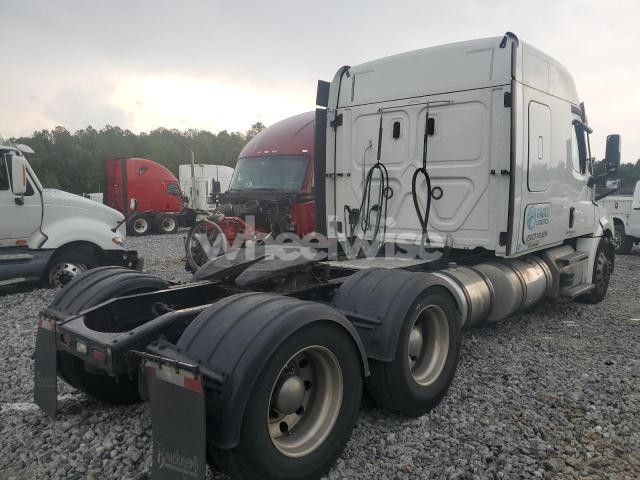 Photo 2 of 2021 FREIGHTLINER CASCADIA 126 SEMI TRUCK (VIN 1FUJHHDV7MLMC8657)