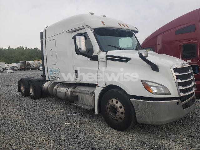Photo 3 of 2021 FREIGHTLINER CASCADIA 126 SEMI TRUCK (VIN 1FUJHHDV7MLMC8657)