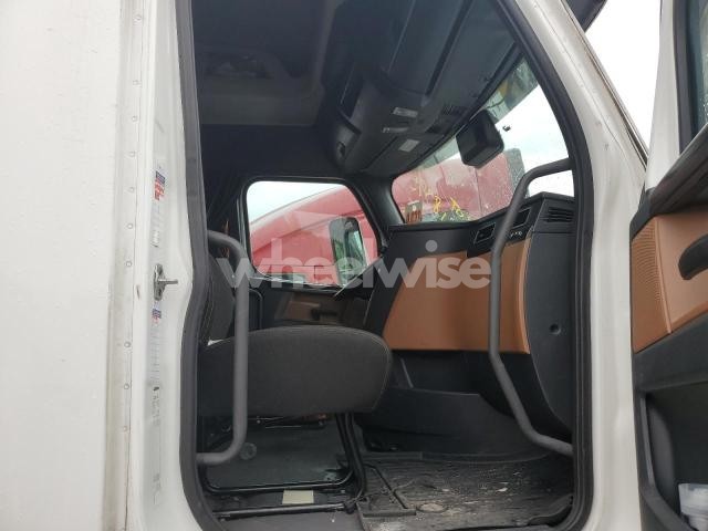 Photo 9 of 2021 FREIGHTLINER CASCADIA 126 SEMI TRUCK (VIN 1FUJHHDV7MLMC8657)