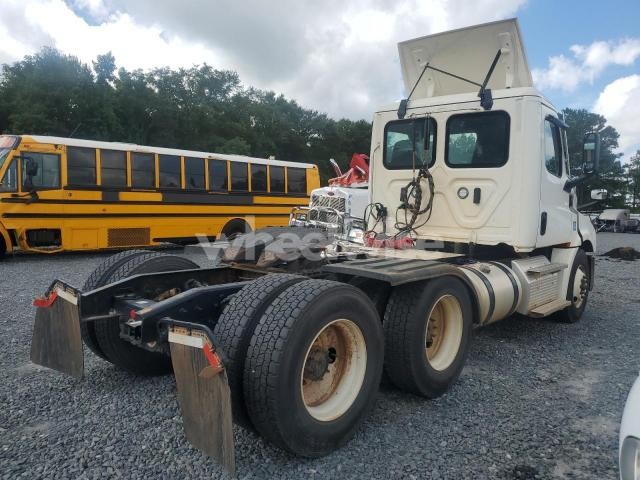 Photo 10 of 2026 FREIGHTLINER CASCADIA 126 SEMI TRUCK (VIN 1FUJHLDV7TLWH5503)