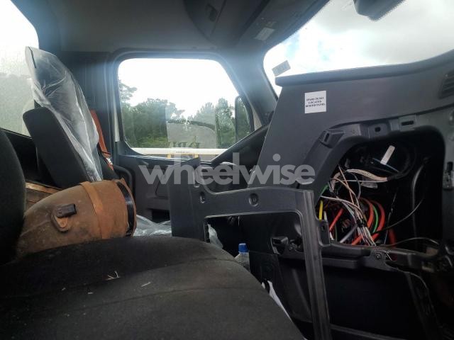 Photo 8 of 2026 FREIGHTLINER CASCADIA 126 SEMI TRUCK (VIN 1FUJHLDV7TLWH5503)