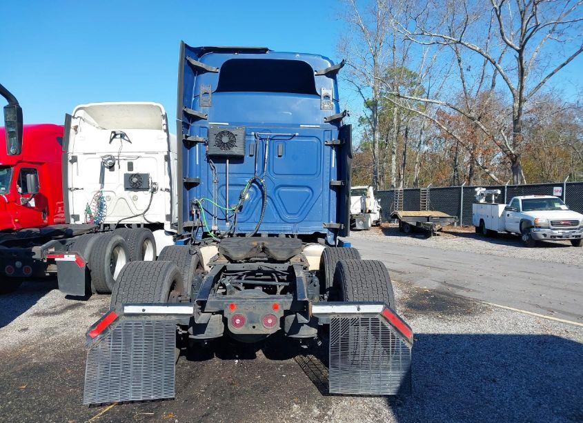 Photo 15 of 2019 Freightliner New CASCADIA 116 (VIN 1FUJHPDV2KLHS8508)