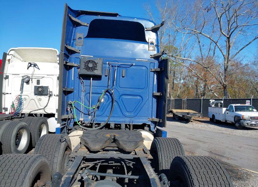 Photo 7 of 2019 Freightliner New CASCADIA 116 (VIN 1FUJHPDV2KLHS8508)