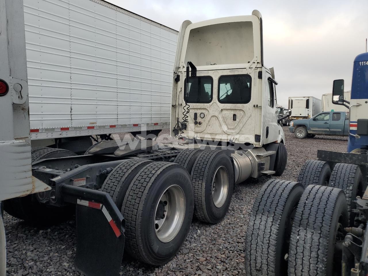 Photo 4 of 2026 FREIGHTLINER CASCADIA 116 SEMI TRUCK N/A (VIN 1FUJHTDV8TLWH6501)