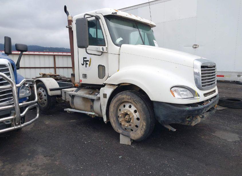 2007 Freightliner Columbia COLUMBIA (VIN 1FUNA6CK27PY67882) main photo