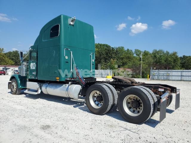 2001 FREIGHTLINER CONVENTION SEMI TRUCK (VIN 1FUPUSZB41LF98656) main photo