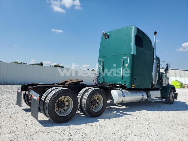 Photo 2 of 2001 FREIGHTLINER CONVENTION SEMI TRUCK (VIN 1FUPUSZB41LF98656)