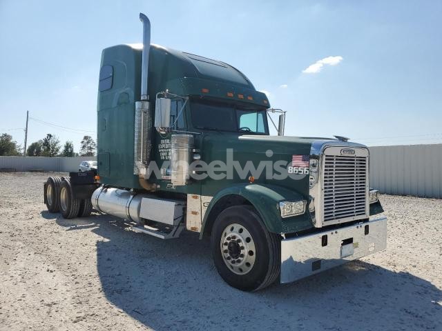 Photo 3 of 2001 FREIGHTLINER CONVENTION SEMI TRUCK (VIN 1FUPUSZB41LF98656)