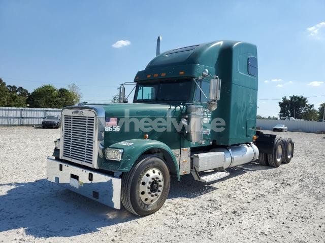 Photo 4 of 2001 FREIGHTLINER CONVENTION SEMI TRUCK (VIN 1FUPUSZB41LF98656)