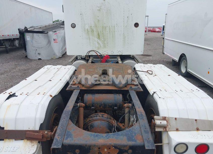 Photo 13 of 1984 Freightliner Conventional FLC (VIN 1FUPYDYBXEH231929)