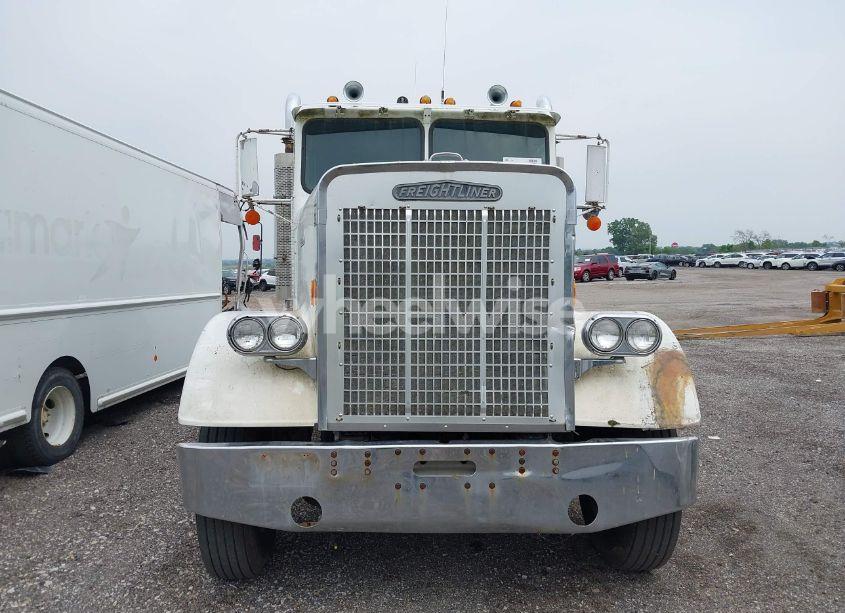 Photo 15 of 1984 Freightliner Conventional FLC (VIN 1FUPYDYBXEH231929)