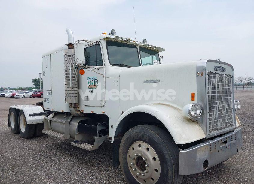Photo 16 of 1984 Freightliner Conventional FLC (VIN 1FUPYDYBXEH231929)