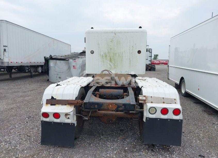 Photo 18 of 1984 Freightliner Conventional FLC (VIN 1FUPYDYBXEH231929)