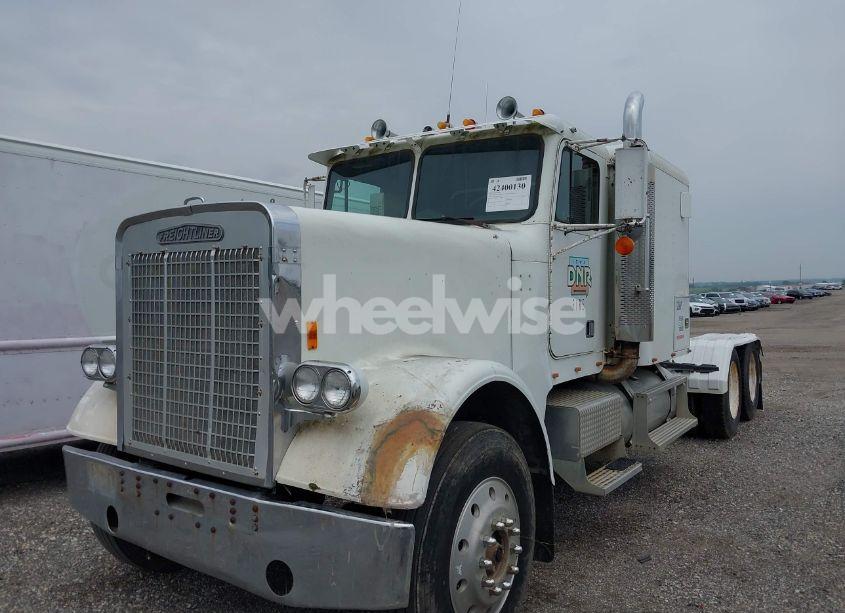 Photo 2 of 1984 Freightliner Conventional FLC (VIN 1FUPYDYBXEH231929)