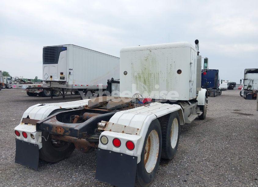 Photo 4 of 1984 Freightliner Conventional FLC (VIN 1FUPYDYBXEH231929)