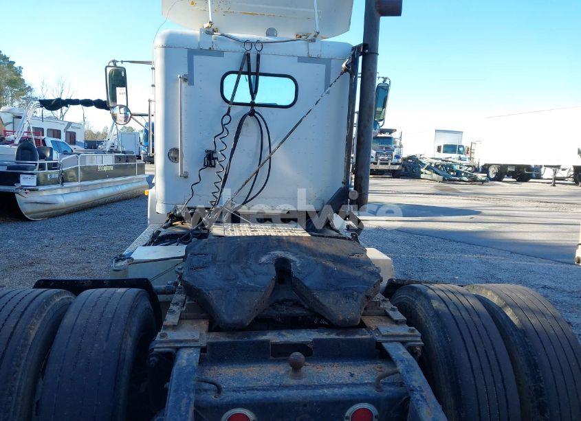 Photo 7 of 1995 Freightliner Conventional FLD120 (VIN 1FUWDCXA7SH587941)