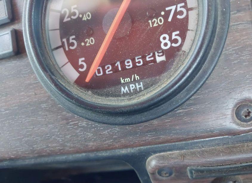 Photo 6 of 2000 Freightliner Conventional FLD112 (VIN 1FUY3MDB6YDF47934)