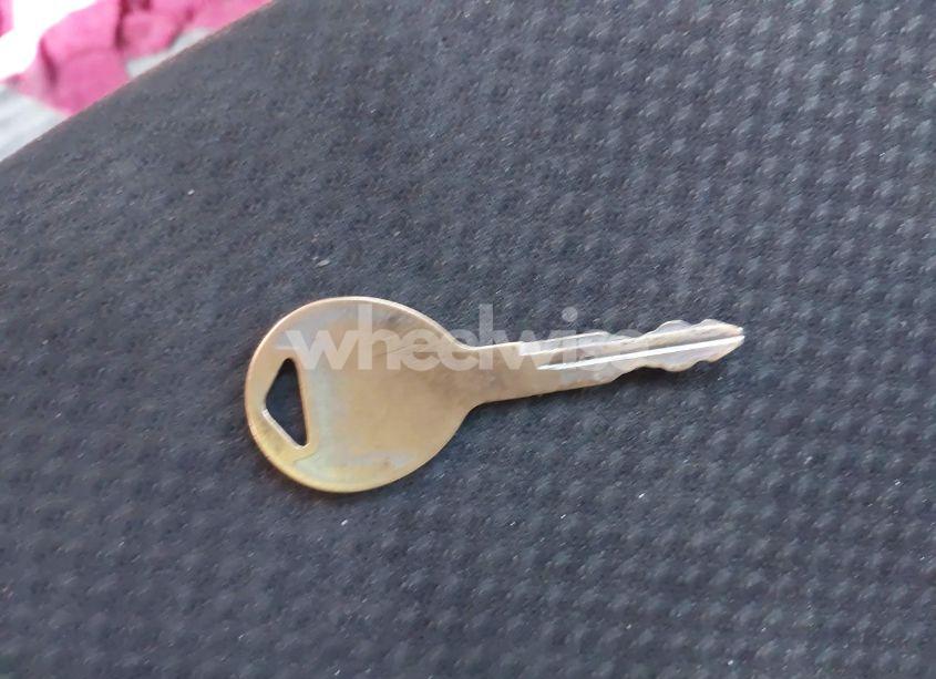 Photo 10 of 2000 Freightliner Century CLASSIC FLC120 (VIN 1FUYSSYB5YLG38314)