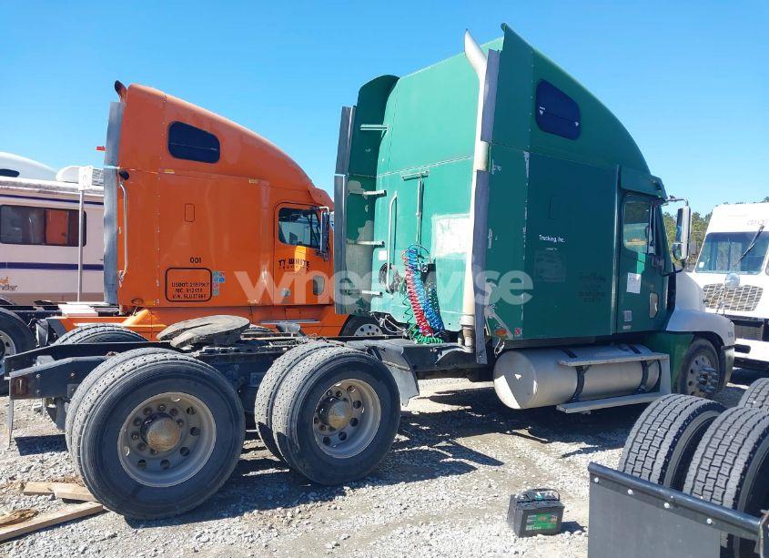 Photo 13 of 2000 Freightliner Century CLASSIC FLC120 (VIN 1FUYSSYB5YLG38314)