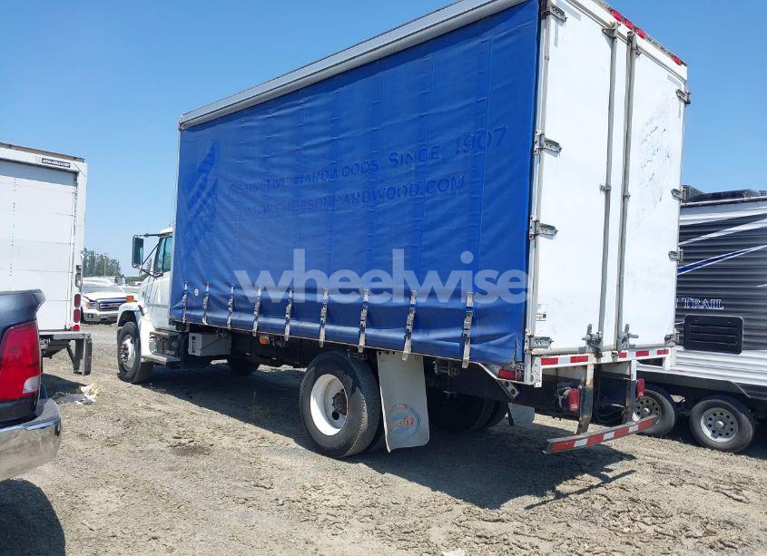 Photo 3 of 2000 Freightliner Medium CONVENTIONAL FL70 (VIN 1FV6HJAA4YHF92121)