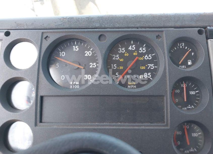 Photo 5 of 2000 Freightliner Medium CONVENTIONAL FL70 (VIN 1FV6HJAA4YHF92121)