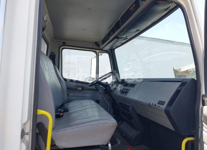 Photo 7 of 2000 Freightliner Medium CONVENTIONAL FL70 (VIN 1FV6HJAA4YHF92121)