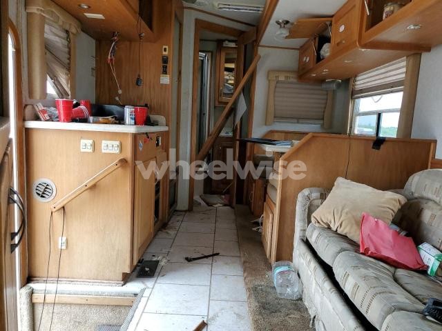 Photo 8 of 2005 FREIGHTLINER CONVENTIONAL COLUMBIA N/A (VIN 1FVAA6CV35LN94251)