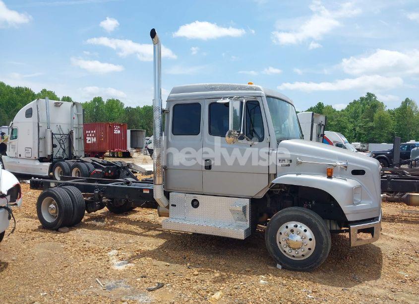 Photo 14 of 2004 Freightliner Medium CONVENTIONAL FL60 (VIN 1FVABPCSX4DM75288)