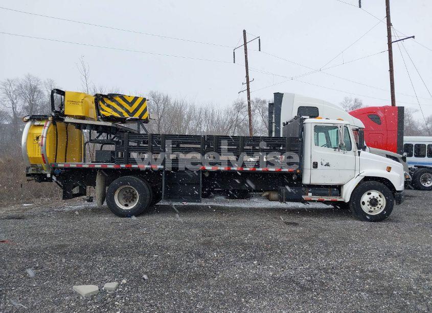 Photo 16 of 2001 Freightliner Fl70 FL70 (VIN 1FVABTAK91HF61047)