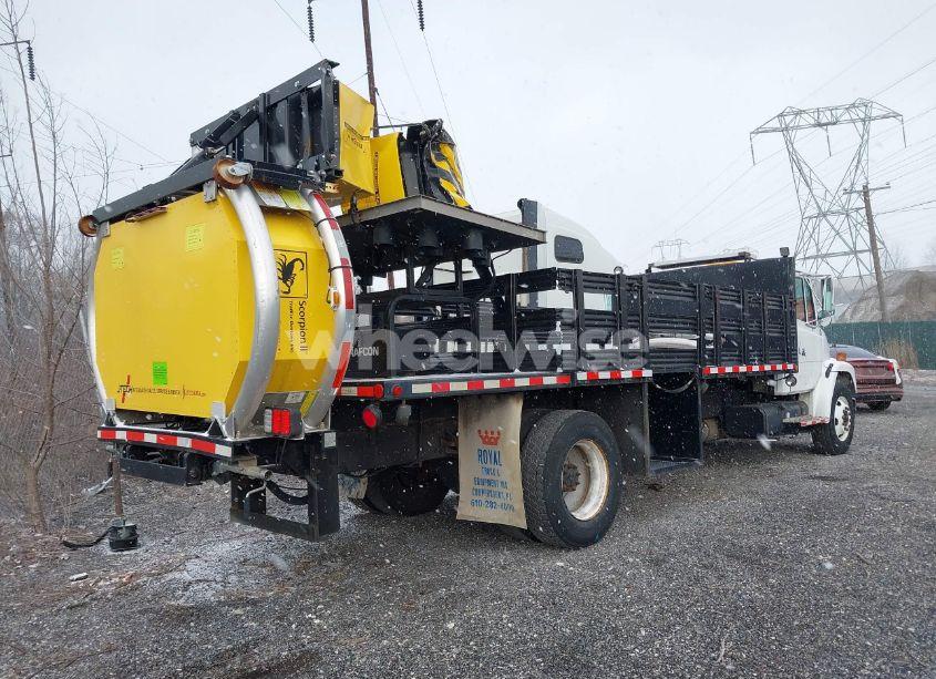 Photo 4 of 2001 Freightliner Fl70 FL70 (VIN 1FVABTAK91HF61047)