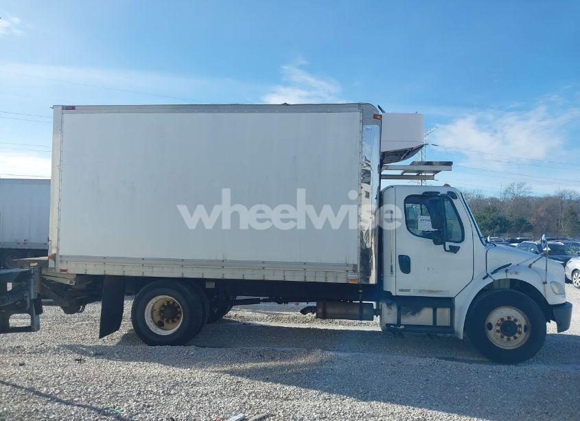 Photo 12 of 2006 Freightliner M2 106 MEDIUM DUTY (VIN 1FVACVDDX6HW43749)