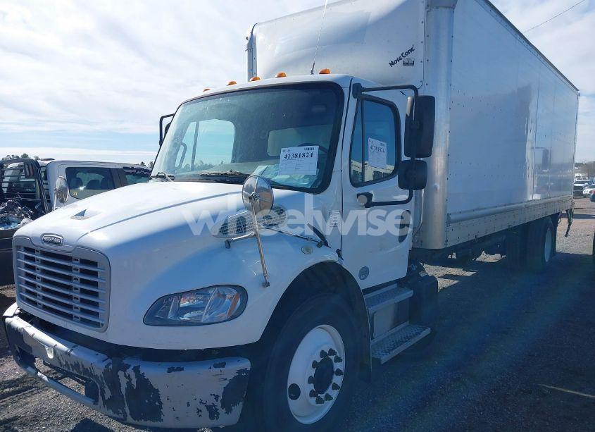 Photo 2 of 2017 Freightliner M2 106 (VIN 1FVACWDT4HHJB2137)