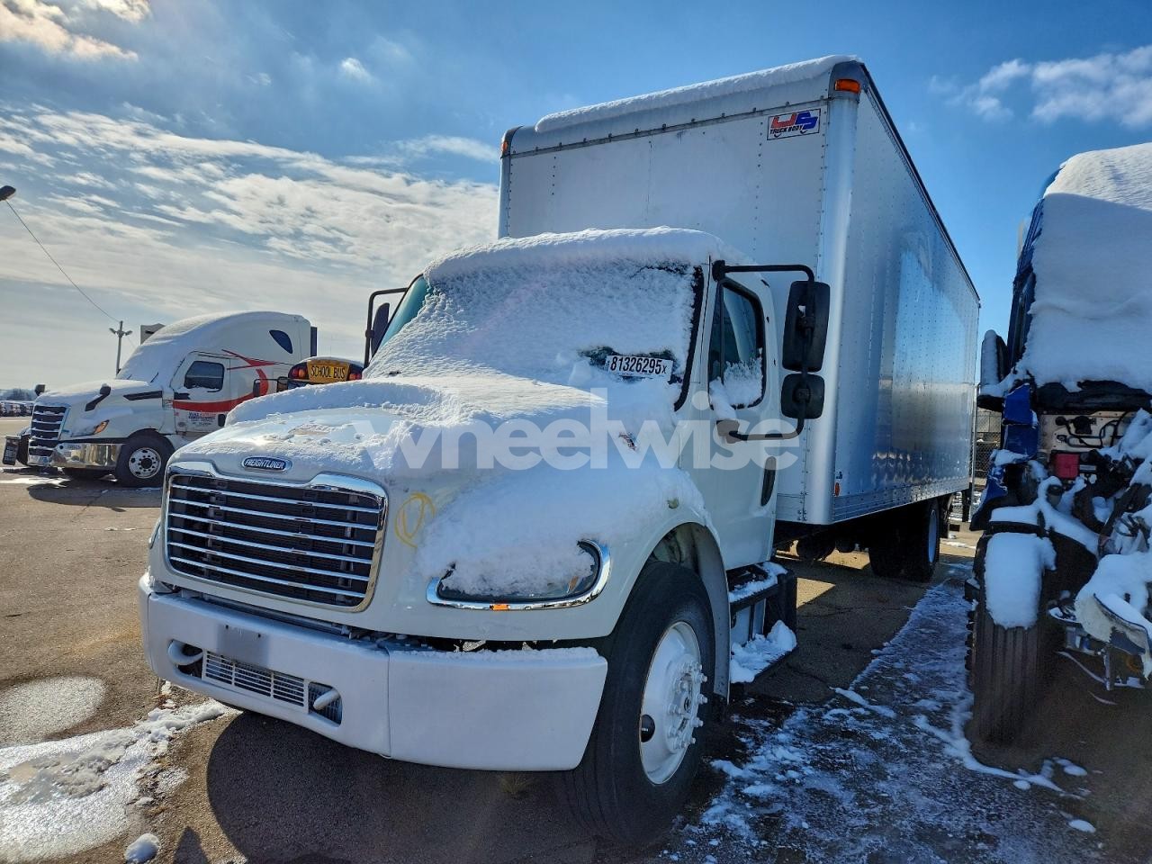 2013 FREIGHTLINER M2 106 MED - SEMI TRUCK (VIN 1FVACWDT6DHBZ2851) main photo
