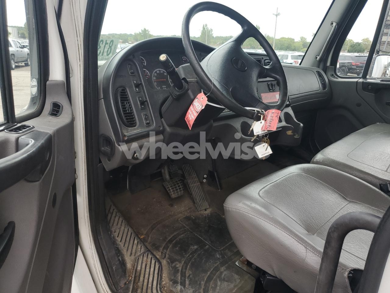 Photo 8 of 2013 FREIGHTLINER M2 106 MED - SEMI TRUCK (VIN 1FVACWDT6DHBZ2851)