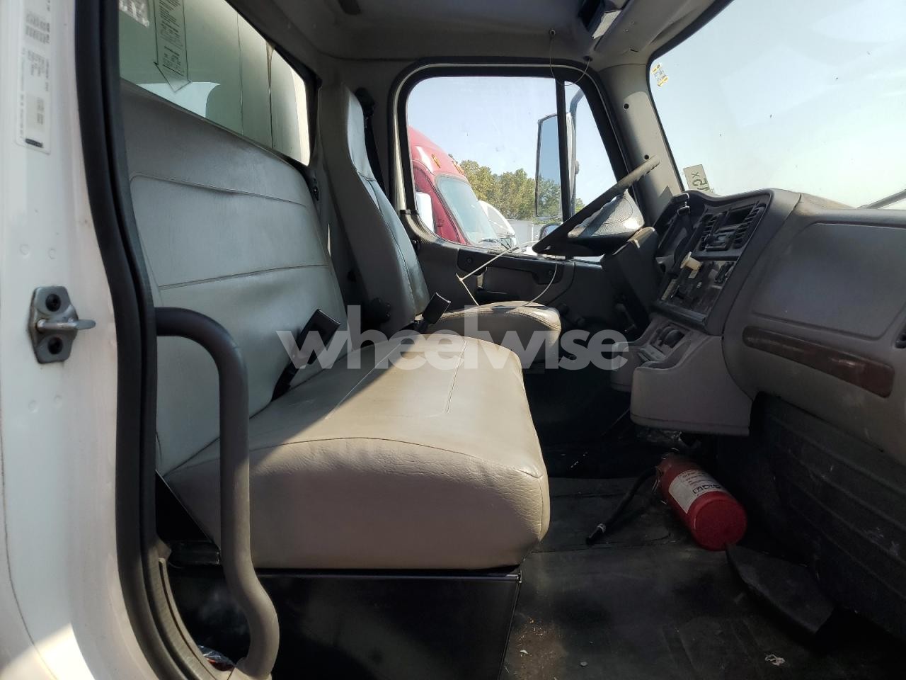 Photo 5 of 2012 FREIGHTLINER M2 106 MEDIUM DUTY N/A (VIN 1FVACWDT7CDBH4070)