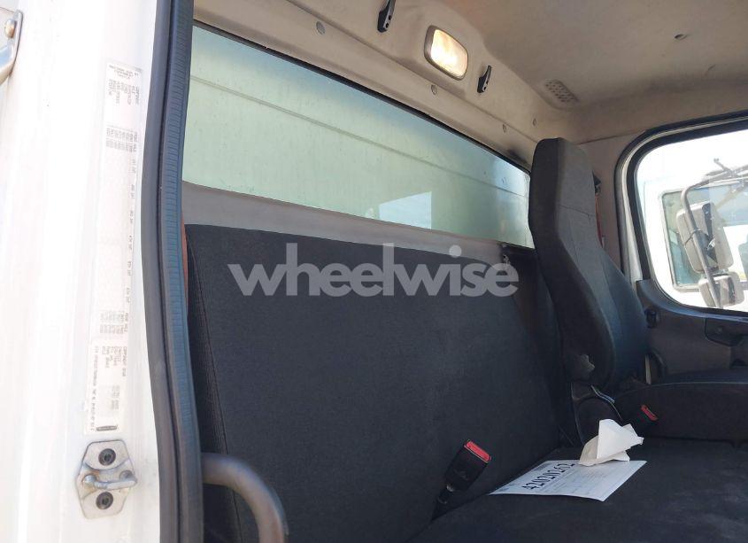 Photo 7 of 2016 Freightliner M2 106 MEDIUM DUTY (VIN 1FVACWDT7GHHB6024)