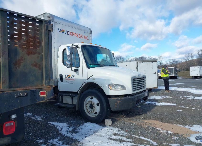 Photo 13 of 2013 Freightliner M2 106 MEDIUM DUTY (VIN 1FVACWDTXDHFA4598)