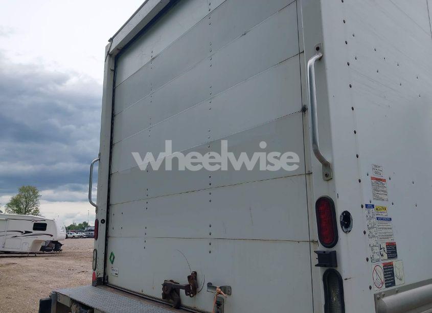 Photo 15 of 2016 Freightliner M2 106 MEDIUM DUTY (VIN 1FVACWDTXGHHB6048)