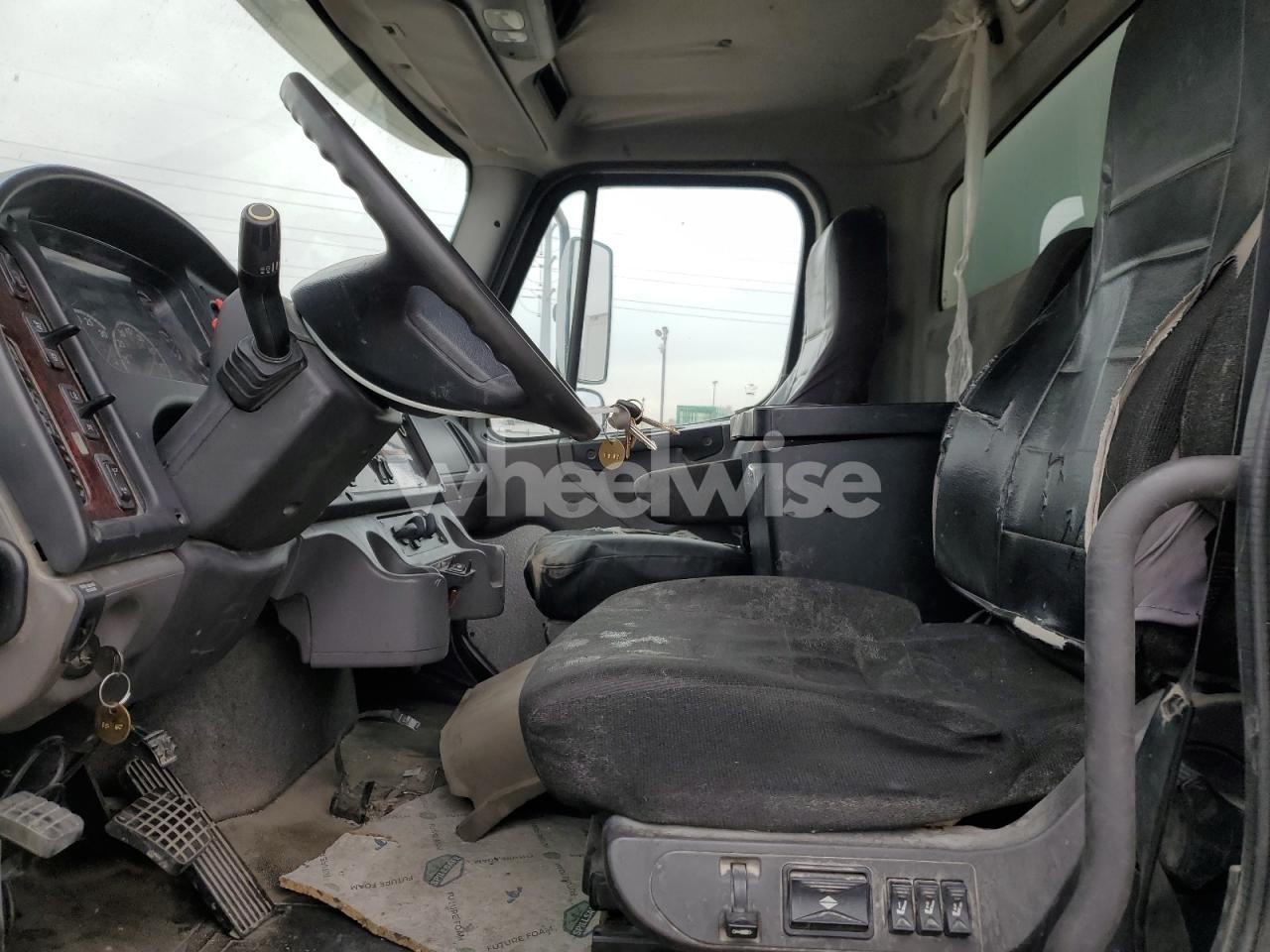 Photo 7 of 2015 FREIGHTLINER BUSINESS CLASS M2 BOX TRUCK (VIN 1FVACWDU4FHGL5705)