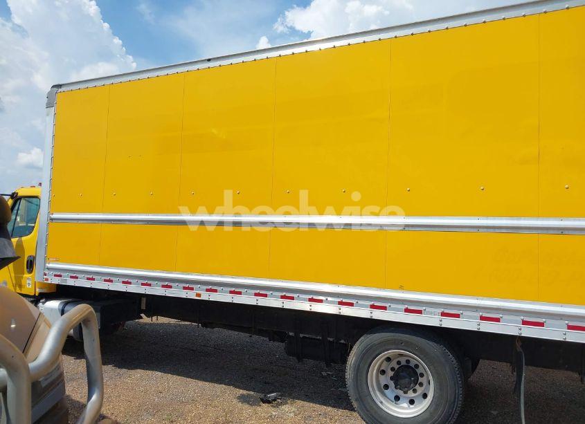 Photo 15 of 2018 Freightliner M2 106 (VIN 1FVACWFB1JHJH5545)