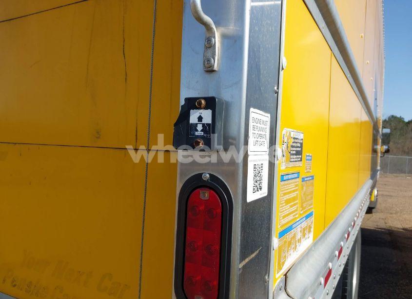 Photo 19 of 2018 Freightliner M2 106 (VIN 1FVACWFB1JHJH5545)