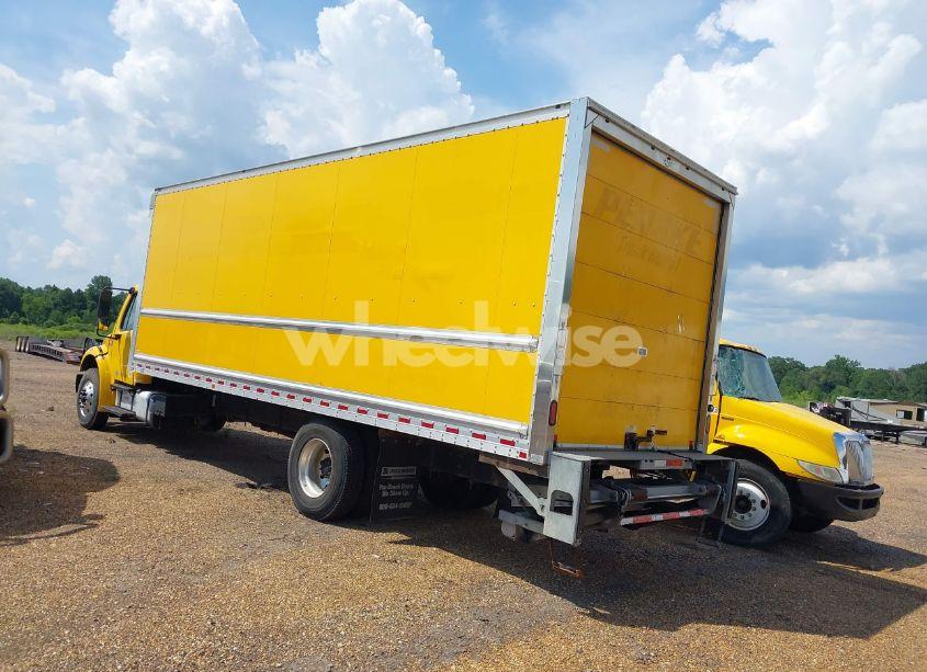 Photo 3 of 2018 Freightliner M2 106 (VIN 1FVACWFB1JHJH5545)