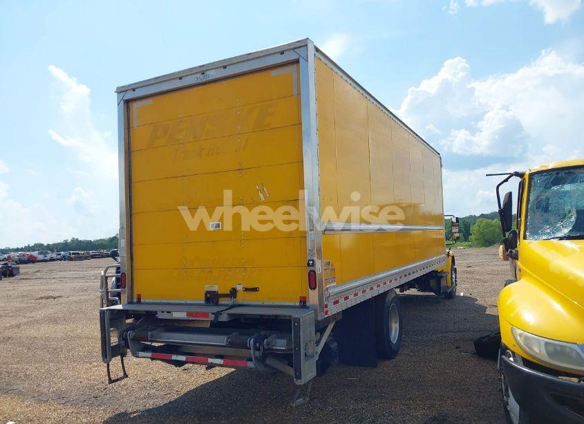 Photo 4 of 2018 Freightliner M2 106 (VIN 1FVACWFB1JHJH5545)