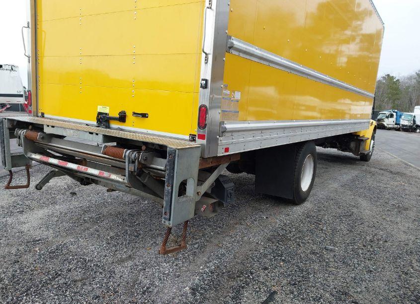 Photo 4 of 2018 Freightliner M2 106 (VIN 1FVACWFB5JHJH4768)